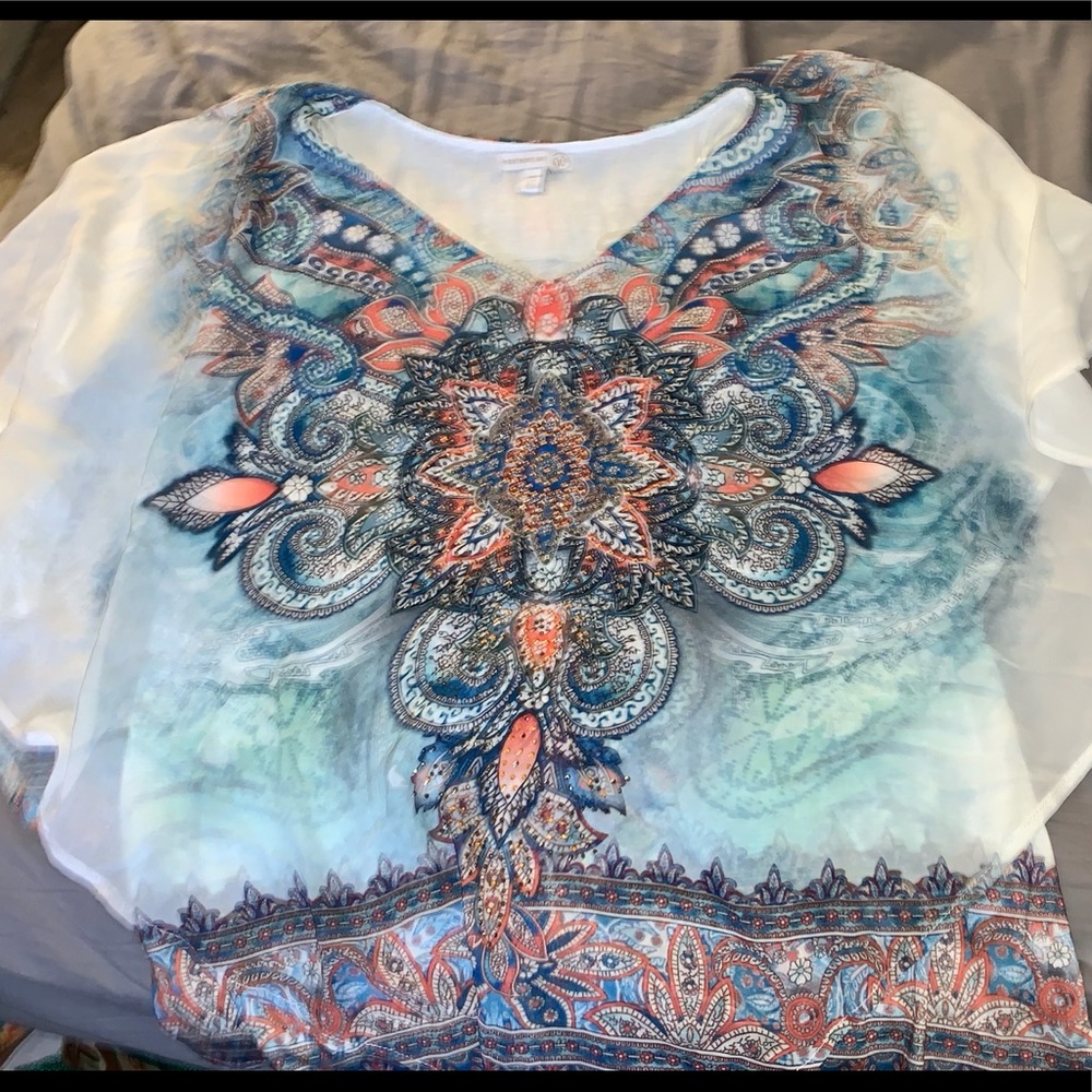 1X lightweight blouse, beautiful colors.